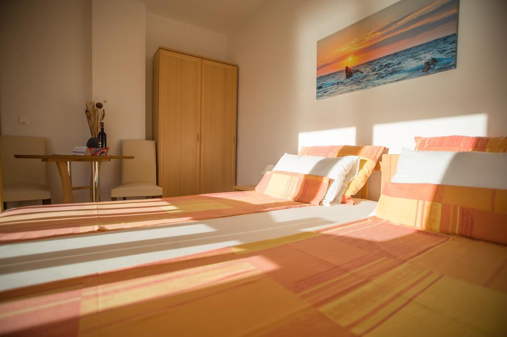Villa Bianca Trogir Eksteriør billede